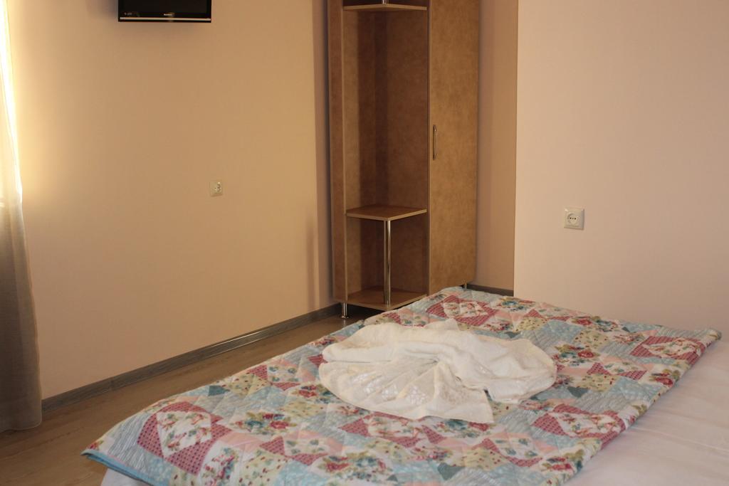 Marani Hotel Batoemi Buitenkant foto