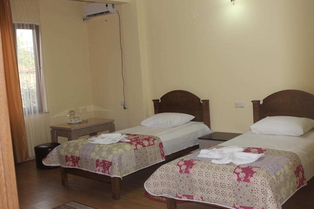 Marani Hotel Batoemi Kamer foto